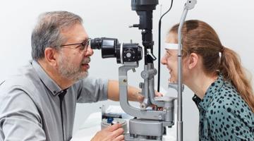 Professor Carlos Pavesio in consultation