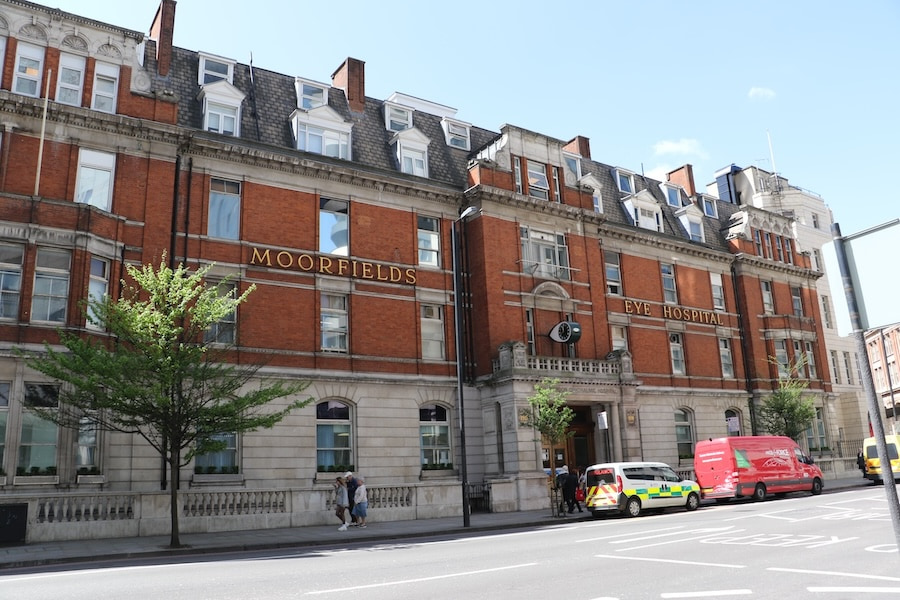 Moorfields eye hospital